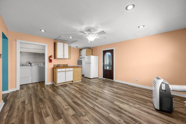 2815 Jack Johnson Boulevard, Galveston, TX 77550