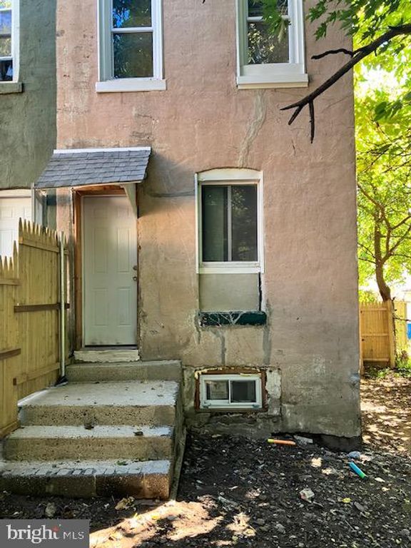 8 LANSING ALY, TRENTON, NJ 08638 — photo 4
