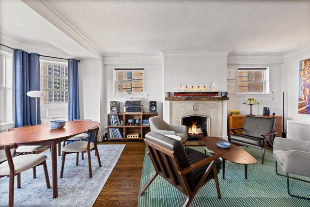 609 W Stratford Place 7C, Chicago, IL 60657