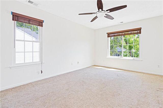508 Kemp LNDG, Suffolk, VA 23434