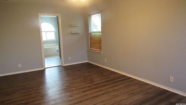 701 Hollow Rdg, Schertz, TX 78108
