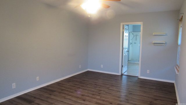 701 Hollow Rdg, Schertz, TX 78108