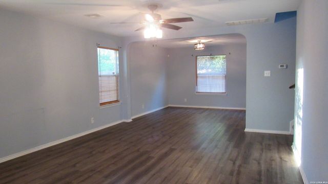 701 Hollow Rdg, Schertz, TX 78108