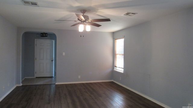 701 Hollow Rdg, Schertz, TX 78108