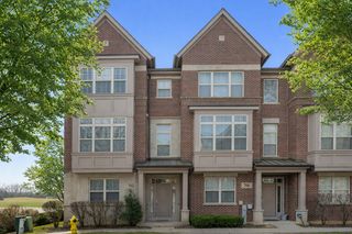 702 N KEYSTONE Lane, Vernon Hills, IL 60061