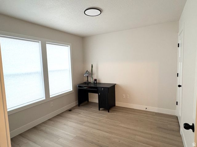 1167 S HAIGHT CREEK DR, Kaysville, UT 84037