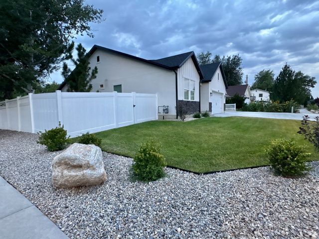 1167 S HAIGHT CREEK DR, Kaysville, UT 84037