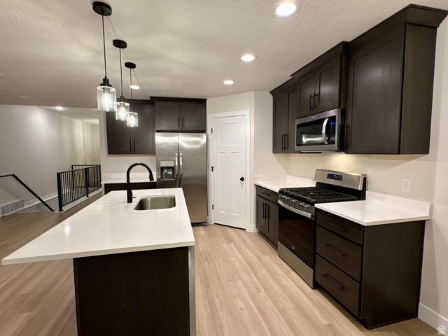 1167 S HAIGHT CREEK DR, Kaysville, UT 84037