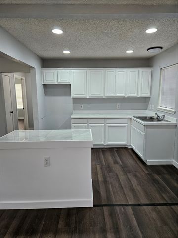 2642 Anderson Street, Dallas, TX 75215