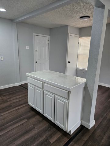 2642 Anderson Street, Dallas, TX 75215