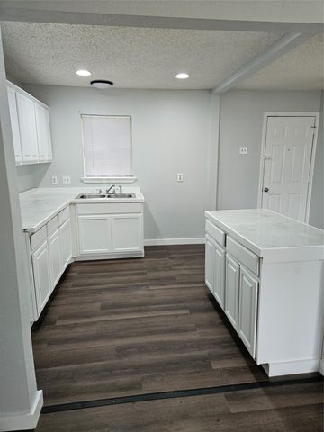 2642 Anderson Street, Dallas, TX 75215