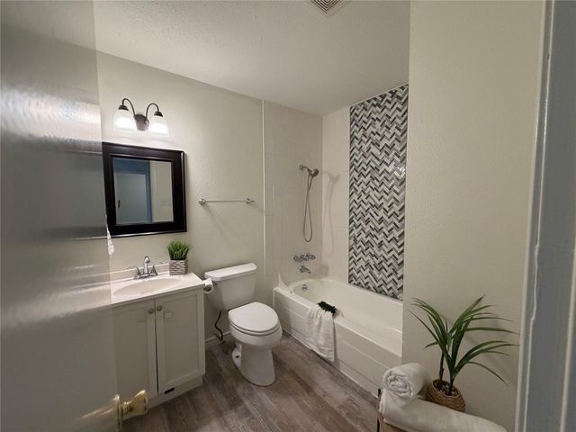1332 Cherry Hill Lane, Lewisville, TX 75067