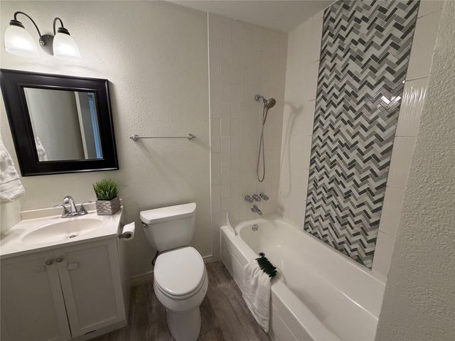 1332 Cherry Hill Lane, Lewisville, TX 75067