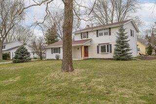 21300 Astolat DRIVE, Brookfield, WI 53045
