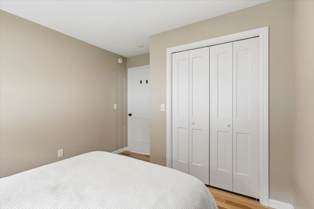 61 Grey Meadow Drive, Burlington, VT 05408