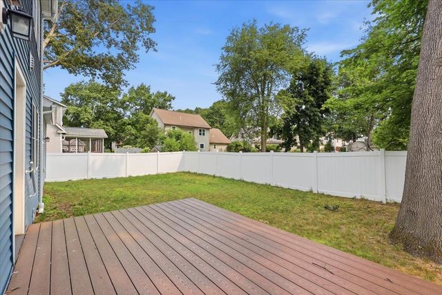 61 Grey Meadow Drive, Burlington, VT 05408