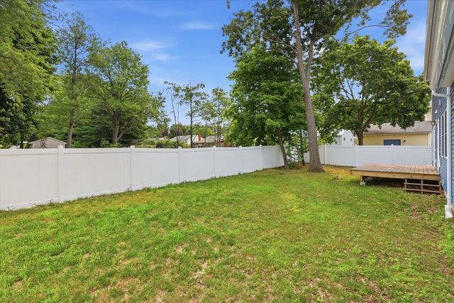 61 Grey Meadow Drive, Burlington, VT 05408