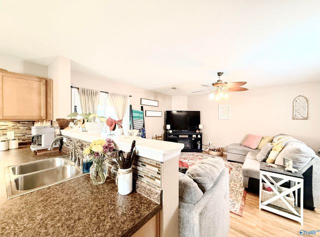 3070 Castlecreek Drive, Madison, AL 35756