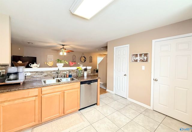 3070 Castlecreek Drive, Madison, AL 35756