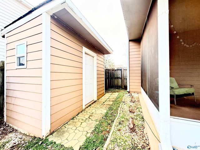 3070 Castlecreek Drive, Madison, AL 35756