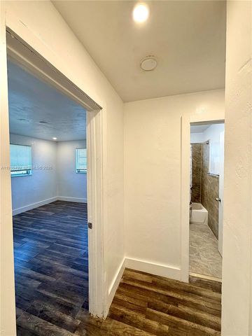 16890 NE 21st Ave 10, North Miami Beach, FL 33162