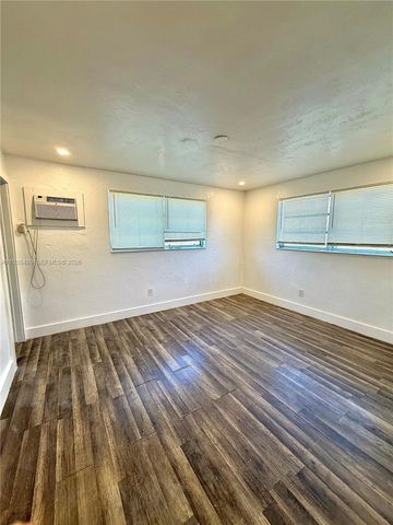 16890 NE 21st Ave 10, North Miami Beach, FL 33162