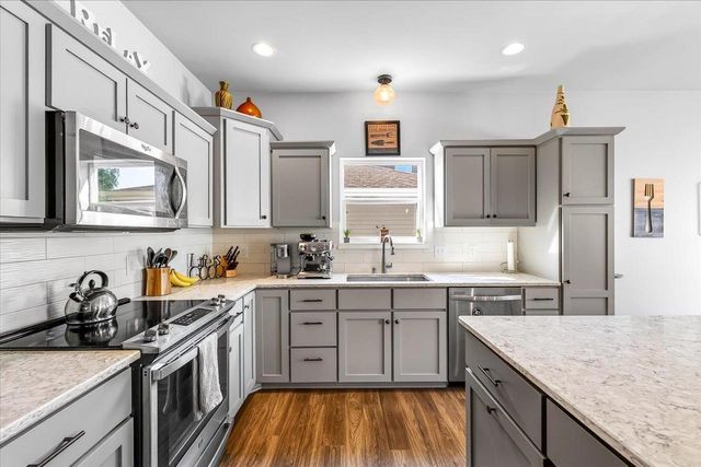 1320 Blazingstar Lane, Sun Prairie, WI 53590