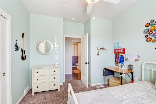 1320 Blazingstar Lane, Sun Prairie, WI 53590