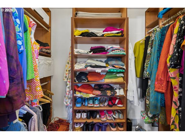 7038 Se CLINTON St, Portland, OR 97206