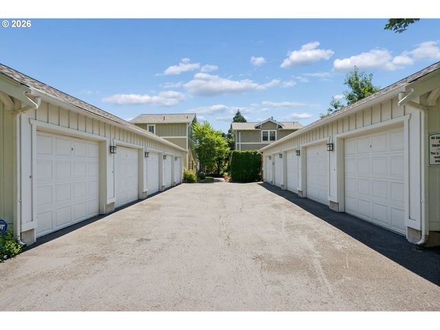 7038 Se CLINTON St, Portland, OR 97206