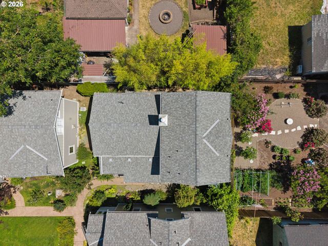 7038 Se CLINTON St, Portland, OR 97206