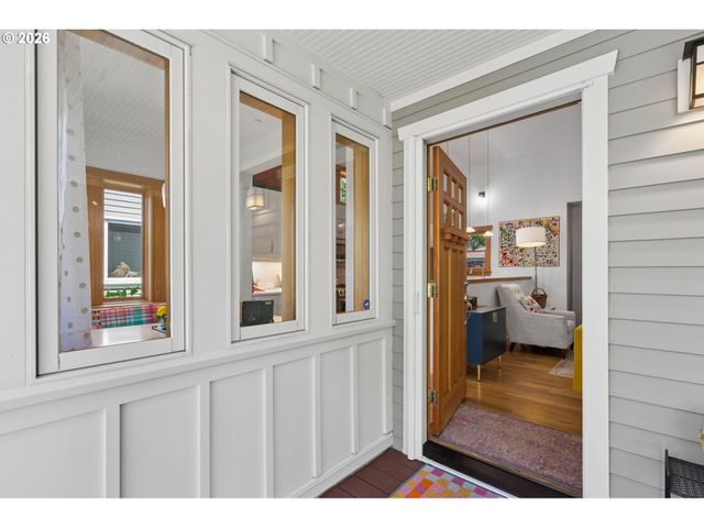 7038 Se CLINTON St, Portland, OR 97206
