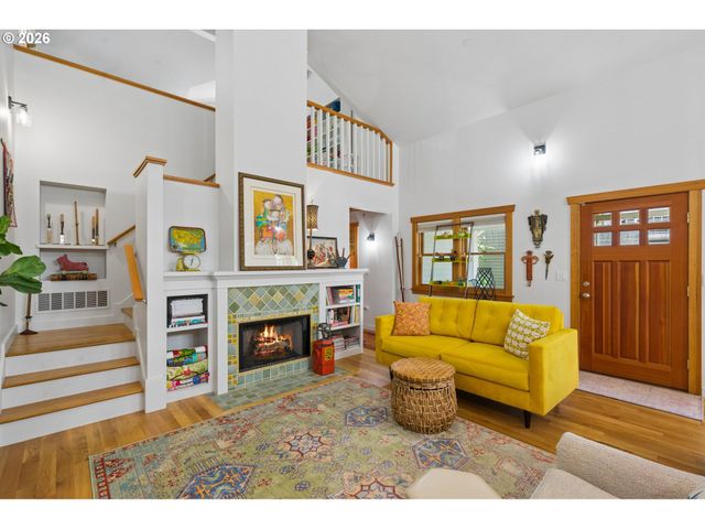 7038 Se CLINTON St, Portland, OR 97206
