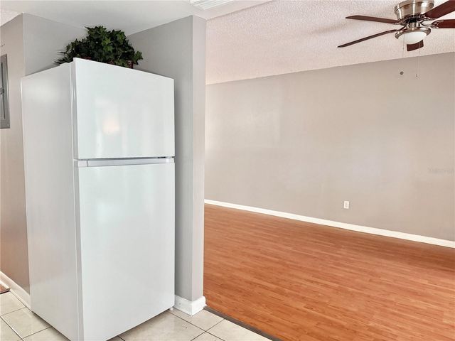 5156 TENNIS COURT CIRCLE, Tampa, FL 33617