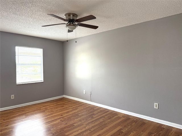 5156 TENNIS COURT CIRCLE, Tampa, FL 33617