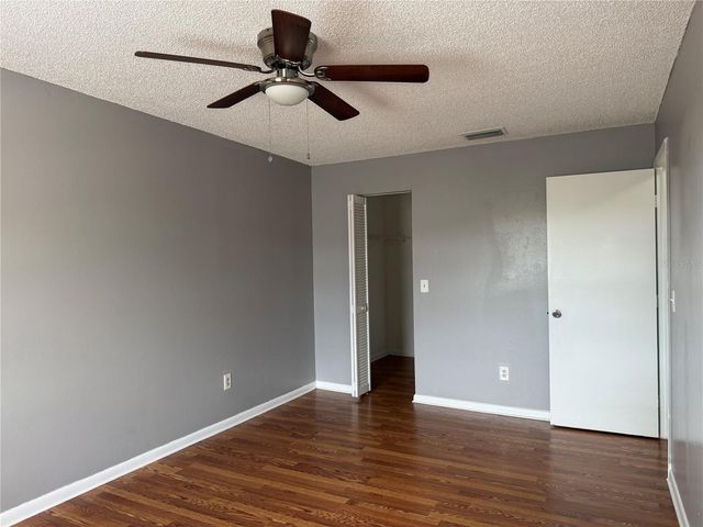 5156 TENNIS COURT CIRCLE, Tampa, FL 33617