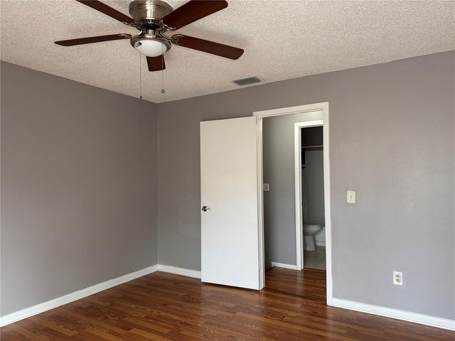 5156 TENNIS COURT CIRCLE, Tampa, FL 33617