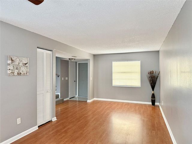 5156 TENNIS COURT CIRCLE, Tampa, FL 33617