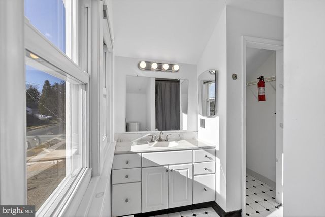 15 WINSTON AVE, Wilmington, DE 19804