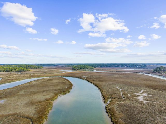 8340 Crooked Creek Lane, Edisto Island, SC 29438