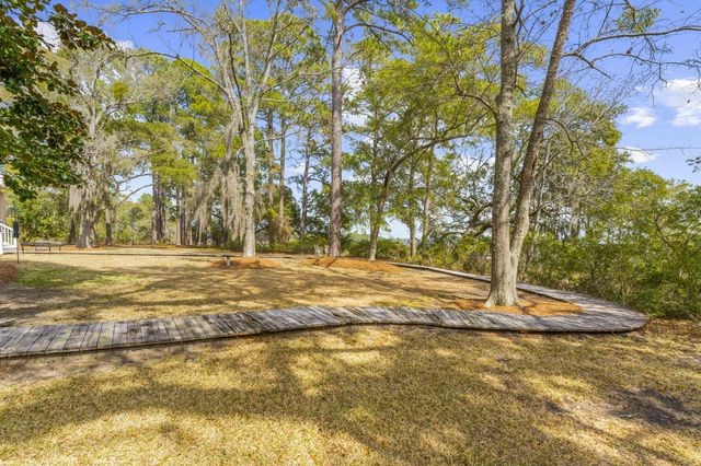 8340 Crooked Creek Lane, Edisto Island, SC 29438
