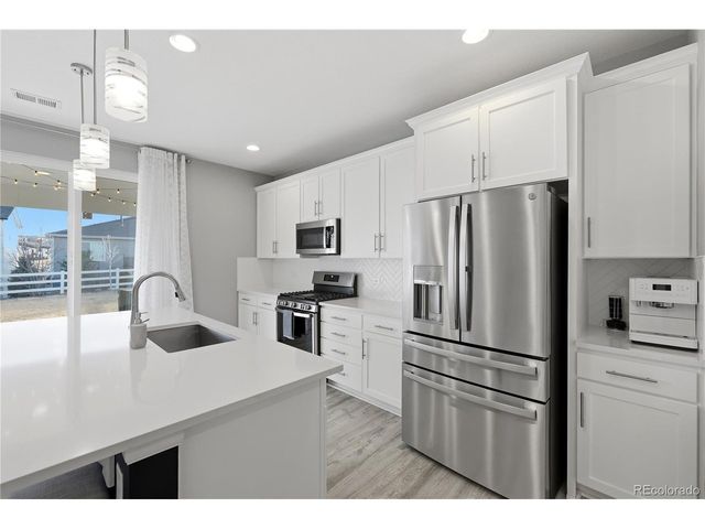 2660 Gray Wolf Pt, Castle Rock, CO 80104