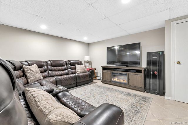 8 Vega Drive, Shoreham, NY 11786