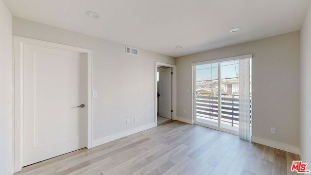 953 N Mariposa Avenue B, Los Angeles, CA 90029