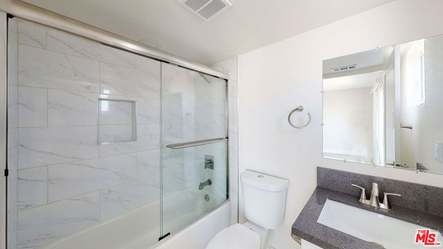 953 N Mariposa Avenue B, Los Angeles, CA 90029