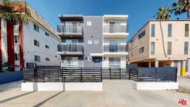 953 N Mariposa Avenue B, Los Angeles, CA 90029