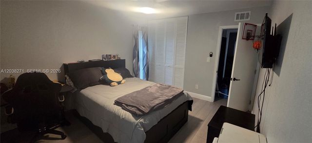 7907 NW 73rd Ave, Tamarac, FL 33321