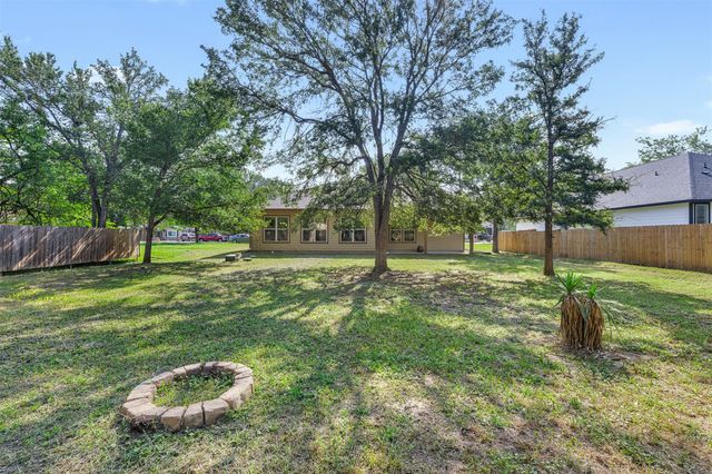 108 Pohakuloa DR, Bastrop, TX 78602