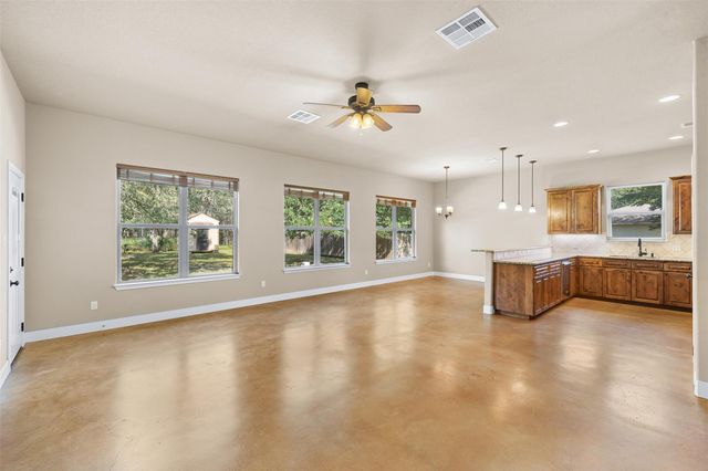 108 Pohakuloa DR, Bastrop, TX 78602