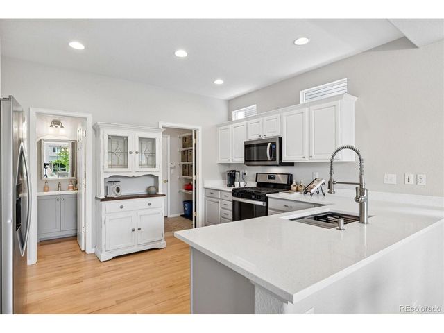 8394 Deframe Ct, Arvada, CO 80005